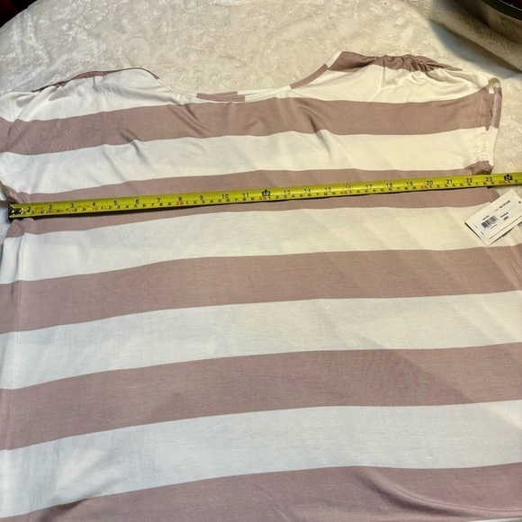 NWT a.n.a. Top Large White Khaki Stripes Ruched Shoulders Open Peekaboo Back New - Picture 11 of 13